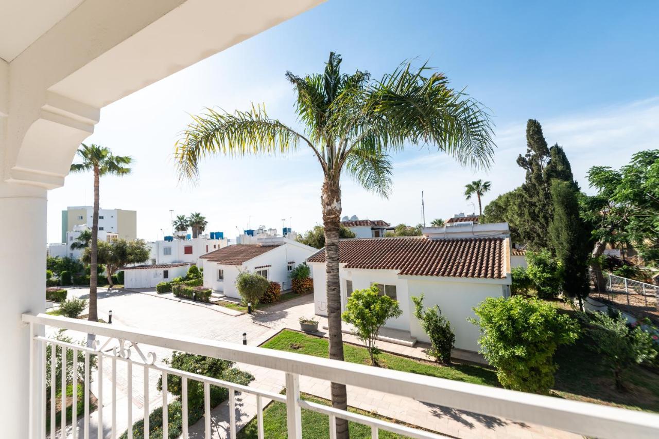 Fig Tree Z Holiday Resort Paralimni Esterno foto