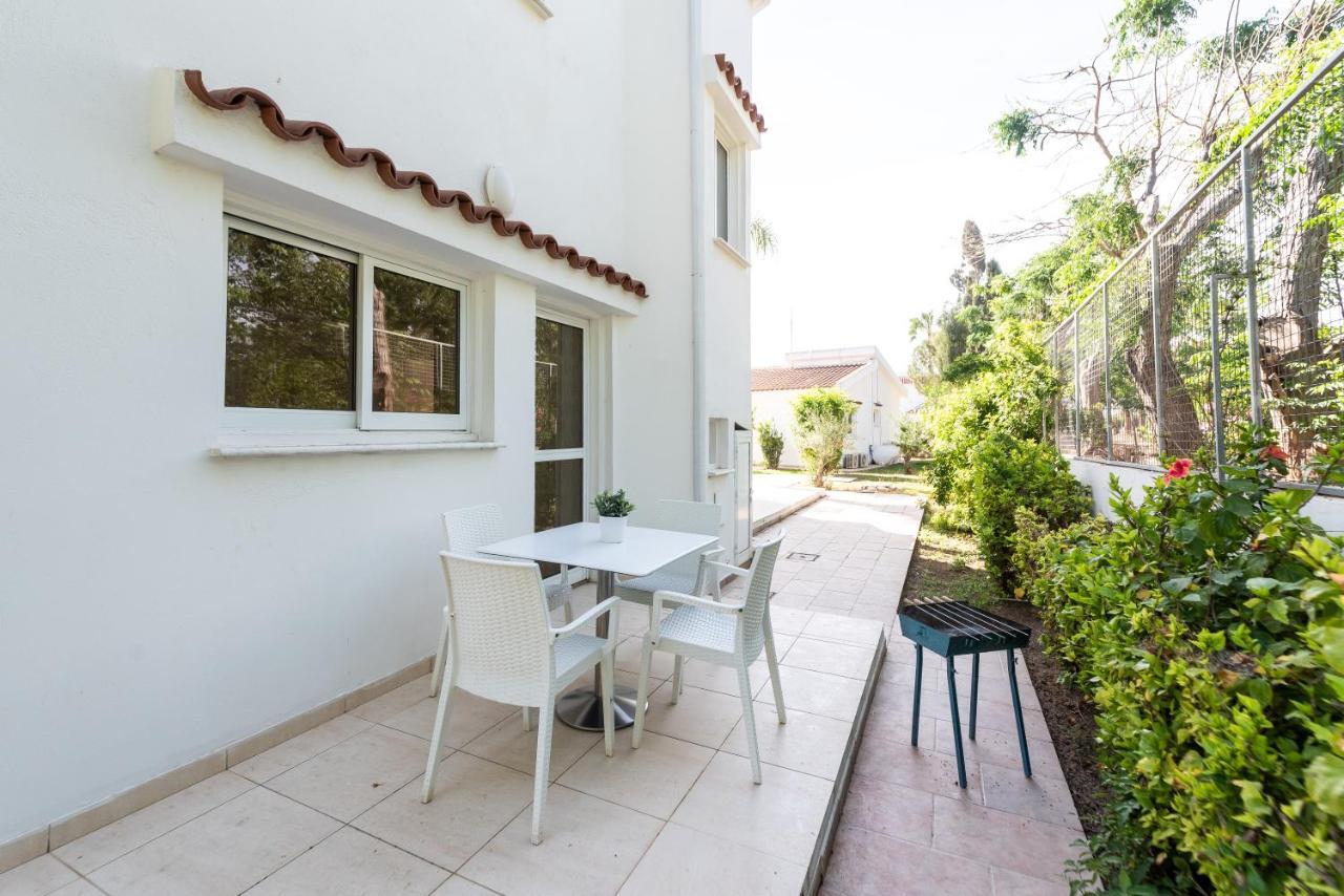 Fig Tree Z Holiday Resort Paralimni Esterno foto